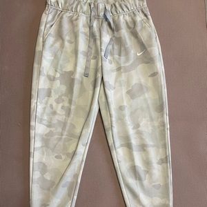 NIKE CAMO JOGGERS